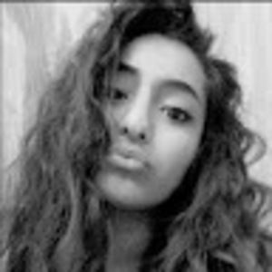 Meet your Posher, Luciana